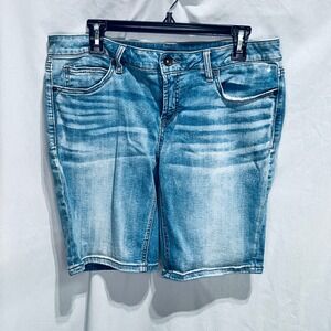 JCP Lightwash Denim Bermuda Shorts Petite 12